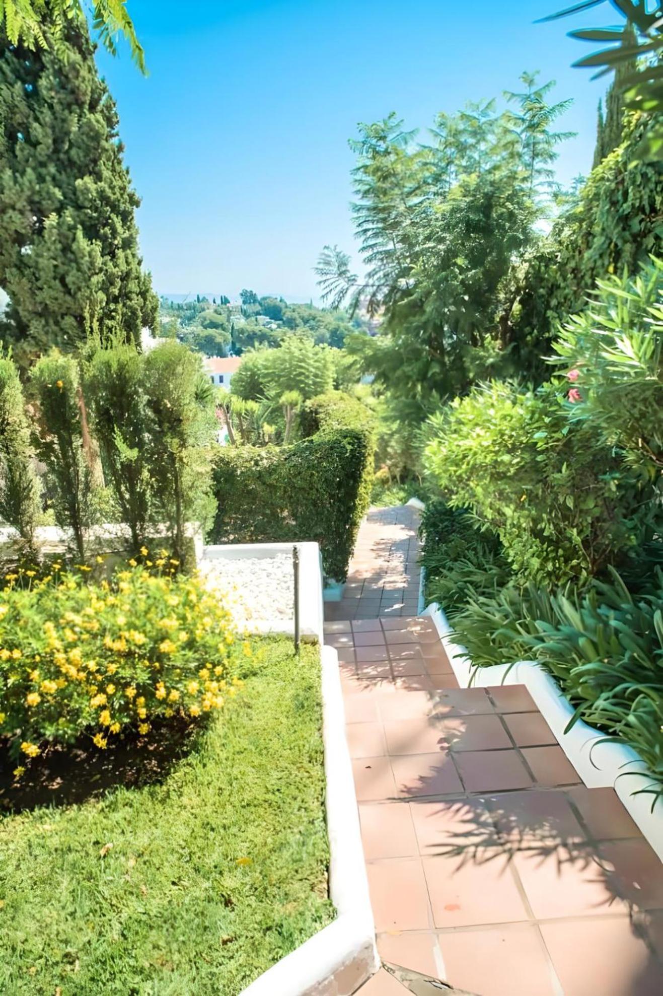 Gorgeous 2Br Apt. W/ Mountain View Puerto Banus Marbella Exterior photo